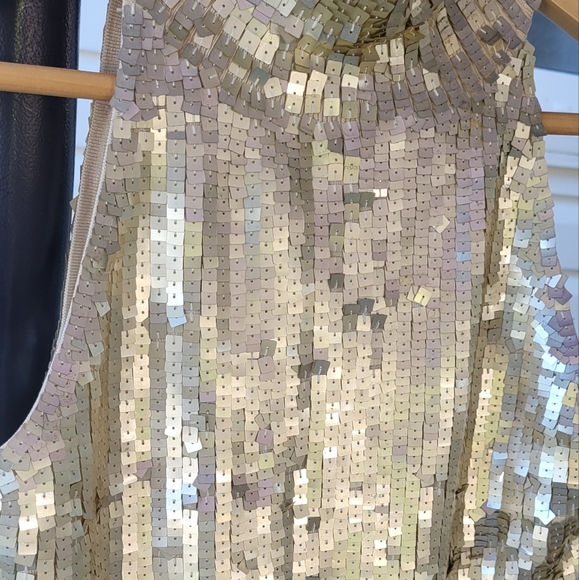 Square✨️ Sequins Halter Top - Picture 6 of 11